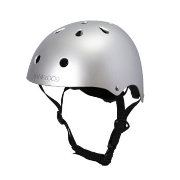 Dziecięcy kask rowerowy srebrny z otworami wentylacyjnymi i regulowanym paskiem. Banwood Dziecięcy kask rowerowy chrome