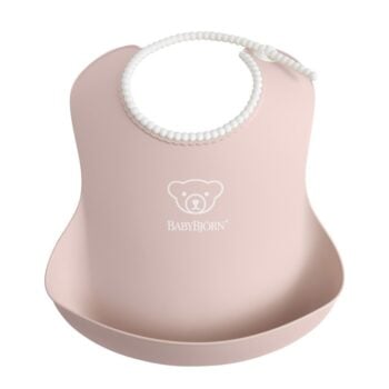 Silikonowy śliniak dla dziecka w kolorze pudrowego różu z kieszonką na okruszki. Babybjorn śliniak Powder Pink