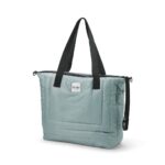 Pikowana torba dla mamy w kolorze zielonym z czarnymi uchwytami. Elodie Details Torba dla mamy Pebble Green Quilted