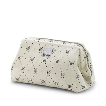 Kremowa kosmetyczka z nadrukiem monogramu i czarnymi kropkami dla mamy. Elodie Details Organizer Zip&Go Monogram