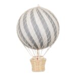 Balon dekoracyjny w kształcie balonu na gorące powietrze szaro biały z wiklinowym koszem. Filibabba Balon 20 cm Grey