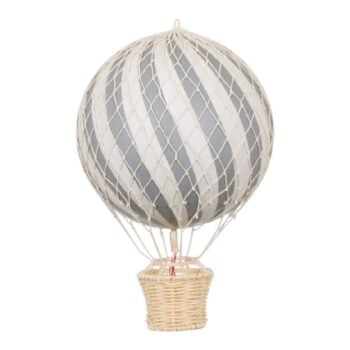 Balon dekoracyjny w kształcie balonu na gorące powietrze szaro biały z wiklinowym koszem. Filibabba Balon 20 cm Grey