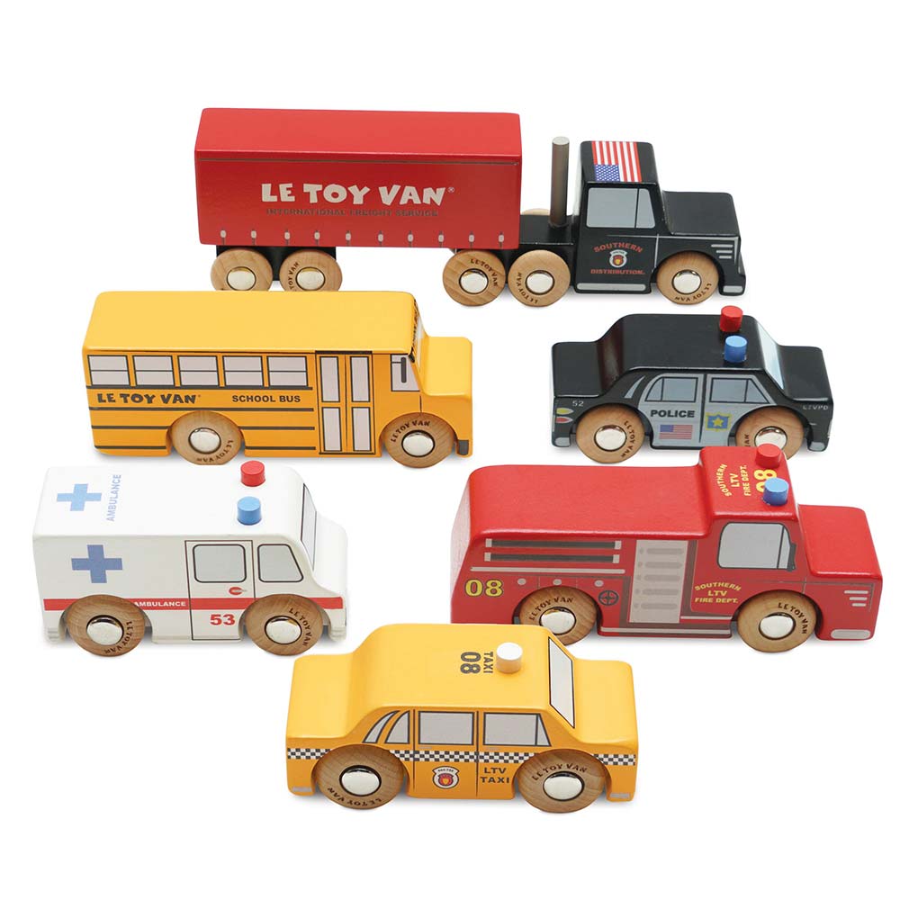 Zestaw drewnianych samochodów w tym ciężarówka autobus policyjny ambulans straż pożarna taksówka dla dzieci. Le Toy Van Zestaw samochodów z Nowego Jorku