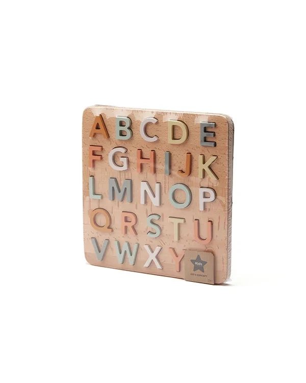 Drewniana układanka z literami alfabetu w pastelowych kolorach dla dziecka. Kid’s Concept Puzzle ABC