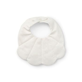 Biały materiałowy śliniak w kształcie muszli dla niemowlaka. Elodie Details Śliniak/bandanka Vanilla White