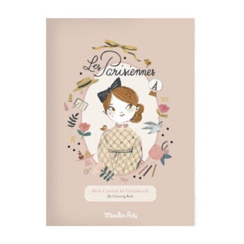 Kolorowanka z ilustracją dziewczynki w beżowej sukience z kokardą na głowie dla dzieci. Moulin Roty Kolorowanka Les Parisiennes 36 Stron