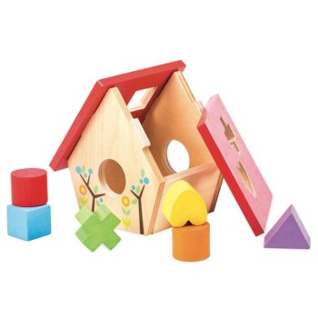 Drewniany sorter kształtów domek z otworami na różne figury geometryczne dla dziecka. Le Toy Van Drewniany sorter kształtów My little bird