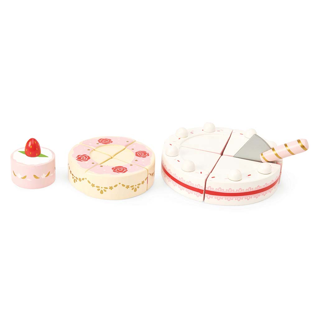 Drewniany tort weselny truskawkowy 3 piętra do zabawy dla dzieci z kawałkami do krojenia. Le Toy Van Drewniany tort weselny truskawkowy 3 piętra