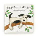 Książeczka dla dzieci z ilustracją szczeniaka na gałęzi drzewa. Jellycat „Puppy Makes Mischief” Książeczka dla Dzieci