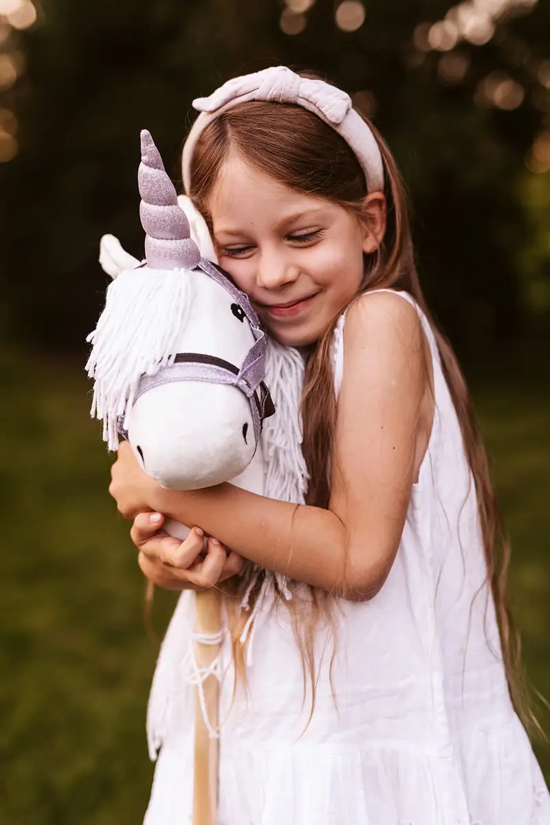 Różowy róg i kantar jednorożca do Hobby Horse dla dziecka. byAstrup Róg i kantar jednorożca do Hobby Horse różowy (Akcesorium)