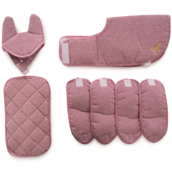 Zestaw różowych akcesoriów dla mini konika 30 cm z materiału w prążki i pikowania. byAstrup Akcesoria dla konika Minis 30cm różowe