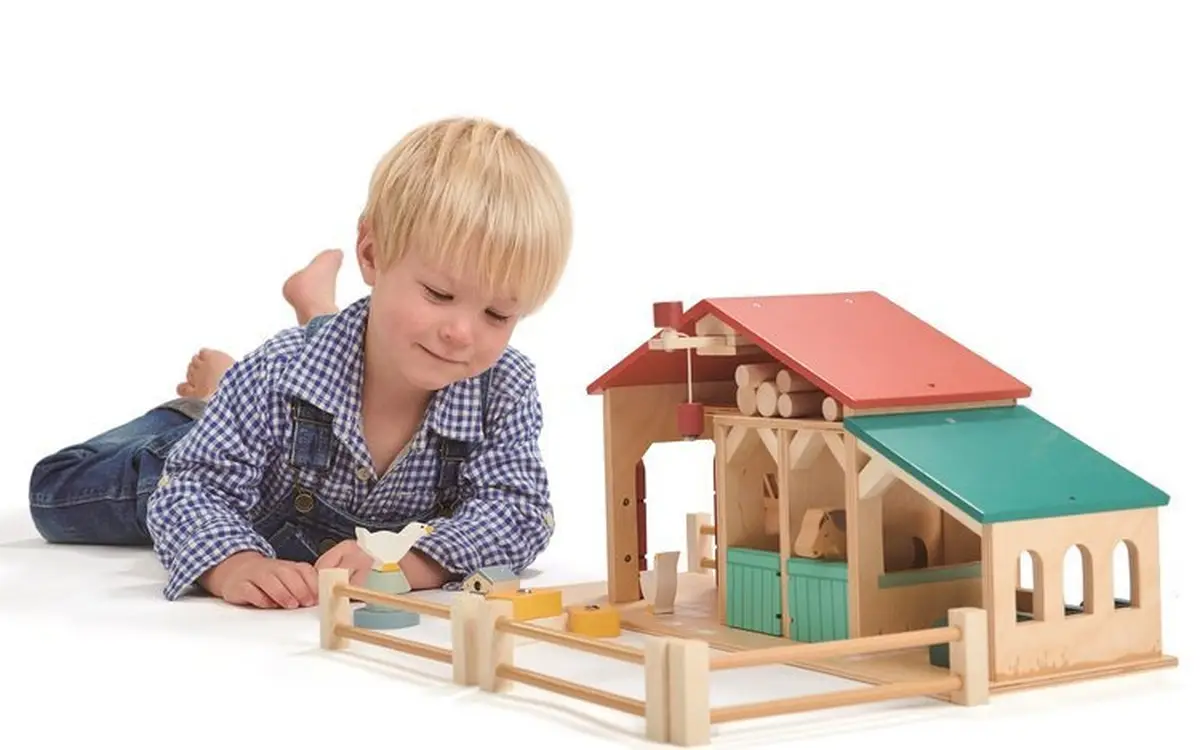 Drewniany zestaw do zabawy farma z budynkiem i zwierzątkami dla dziecka. Tender Leaf Toys Drewniane figurki do zabawy farma z zwierzątkami