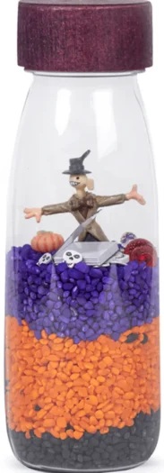 Butelka obserwacyjna z figurką stracha na wróble i dekoracjami halloween dla dziecka. Petit Boum Butelka obserwacyjna HALLOWEEN