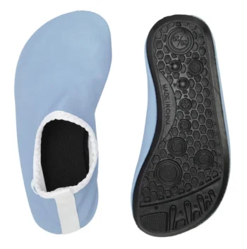 Niebieskie buty do pływania dla dzieci z czarną podeszwą i białym obszyciem. Vanilla Copenhagen Buty do pływania UV dla dzieci Blue Shadov 28/29