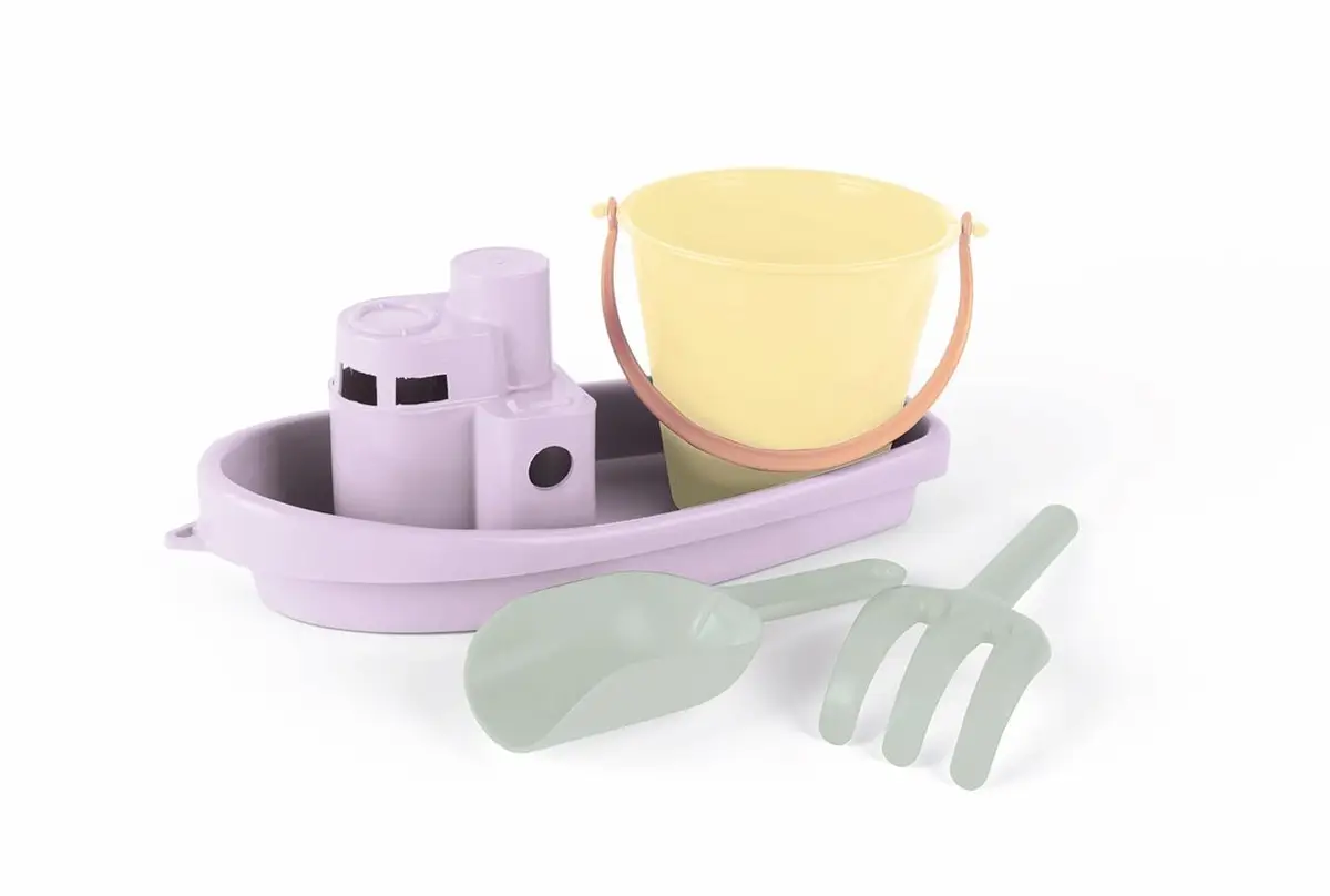 Zestaw do piasku z dużą łódką w kolorze pastel lila z wiaderkiem żółtym i szarymi akcesoriami do piasku dla dziecka. Dantoy Zestaw do piasku z dużą łódką pastel lila