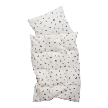 Komplet pościeli niemowlęcej z bawełny organicznej w kolorze cappuccino z nadrukiem leśnych zwierząt i roślin dla dziecka 70x100 cm. Leander pościel niemowlęca Forest Organic Cotton 70x100cm Cappuccino