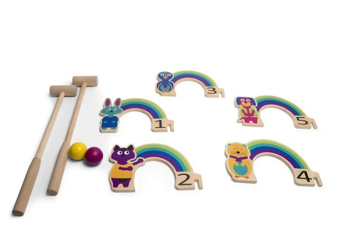 Drewniany zestaw do gry w krykiet dla dzieci z kolorowymi tęczowymi elementami i piłeczkami. BS Toys Drewniany krykiet dla dzieci zestaw Tęcza