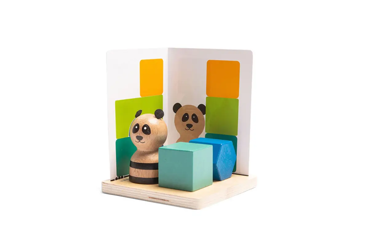 Drewniana gra logiczna puzzle 3D panda z kolorowymi klockami na podstawce. BS Toys drewniana gra logiczna Łamigłówka puzzle 3D Panda