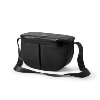 Czarny organizer do wózka z paskiem i zamkiem dla mamy. Elodie Details Organizer Half Moon Black