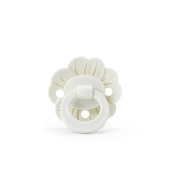 Biały smoczek dla niemowlaka w kształcie kwiatu z pierścieniem. Elodie Details Smoczek Binky Bloom Newborn Vanilla White