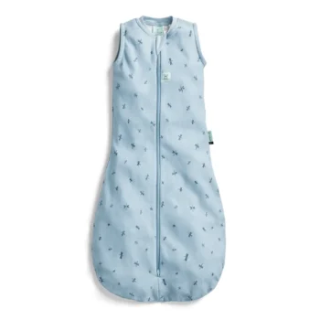 Niebieski śpiworek niemowlęcy bez rękawów z nadrukiem ważek zapinany na zamek z przodu. ergoPouch Śpiworek Jersey 1.0TOG Dragonflies