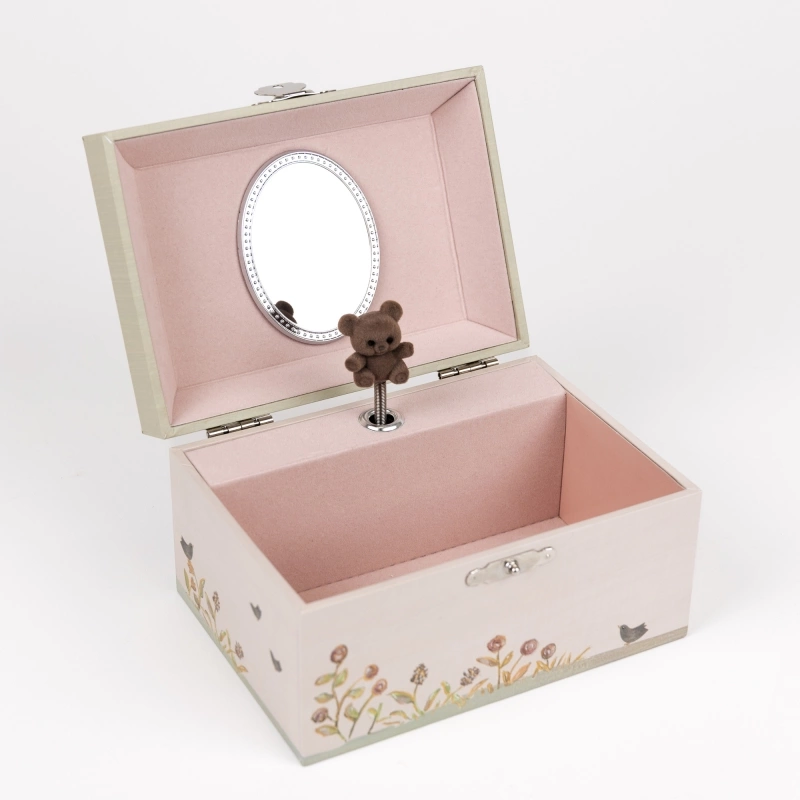 Drewniana różowa szkatułka z pozytywką i lusterkiem z motywem kwiatów dla dziecka. Egmont Toys Pozytywka szkatułka 4 Pory Roku