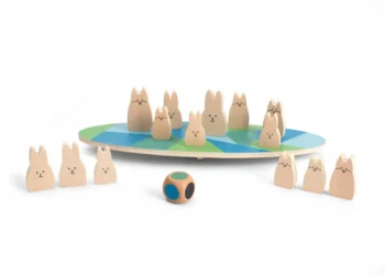 Drewniana gra zręcznościowa z króliczkami do układania i kostką dla dzieci. BS Toys drewniana gra zręcznościowa Balansujące króliczki