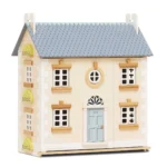 Drewniany domek dla lalek w jasnych kolorach z niebieskim dachem dla dzieci. Le Toy Van Domek dla lalek Bay Tree