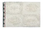 Wełniany dywan w jasnym kolorze z geometrycznym wzorem i kolorową lamówką 80x120 cm. Lorena Canals Dywan Wełniany Bahari 80x120cm
