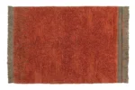 Wełniany dywan w kolorze ceglastym z frędzlami po bokach 170x240 cm. Lorena Canals Dywan Wełniany Naranguru 170x240cm