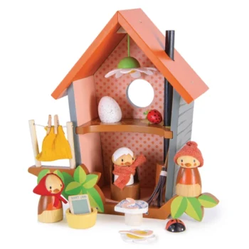 Drewniany domek z pomarańczowym dachem i figurkami rodziny ptaków oraz akcesoriami dla dzieci. Tender Leaf Toys Gniazdko rodziny Robin