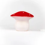 Lampka nocna LED w kształcie czerwonego grzybka z białymi kropkami średnia wielkość. Egmont Toys Lampka nocna LED Grzybek średni Czerwony