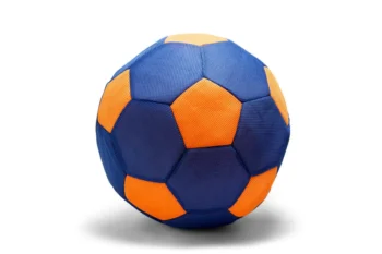Piłka do zabawy w kolorze niebiesko-pomarańczowym o średnicy 50 cm dla dzieci. BS Toys Piłka XL (50cm)