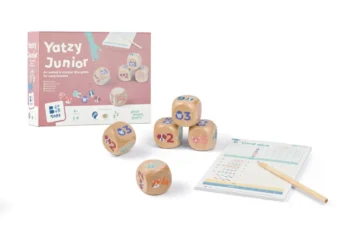 Drewniane kości do gry z kolorowymi cyframi i kartą do zapisywania wyników gra zręcznościowa dla dzieci. BS Toys drewniana gra na spostrzegawczość Gra w kości