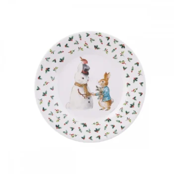 Okrągły talerz z motywem królika i bałwana oraz wzorem ostrokrzewu dla dziecka. Petit Jour Talerz fi 20cm Peter Rabbit Christmas Snow