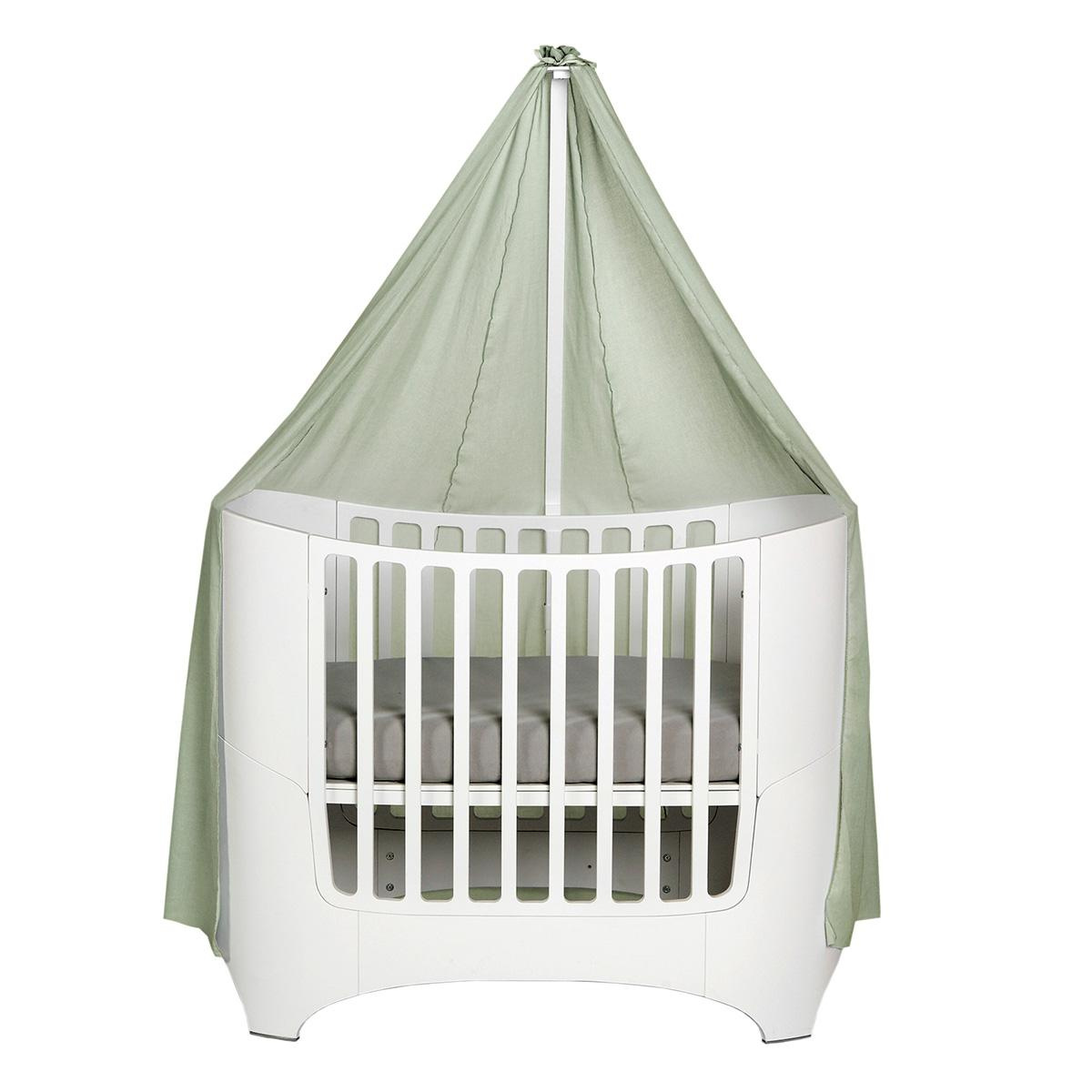 Baldachim do łóżeczka dziecięcego w kolorze szałwiowej zieleni dla niemowlaka. Leander baldachim do łóżeczka CLASSIC Baby Sage green