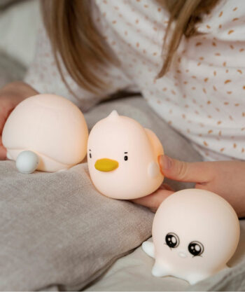 Zestaw trzech białych silikonowych lampek w kształcie zwierzątek dla dziecka. Rabbit&Friends Zestaw MINI WODNE Lampki Silikonowe Białe 3szt