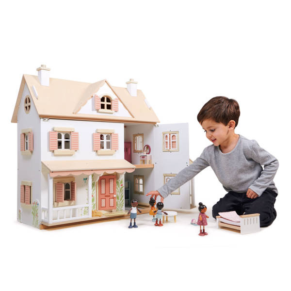 Drewniany trzypiętrowy domek w stylu kolonialnym z oknami i drzwiami dla dzieci z figurkami i meblami do zabawy. Tender Leaf Toys Trzypiętrowy domek w stylu kolonialnym