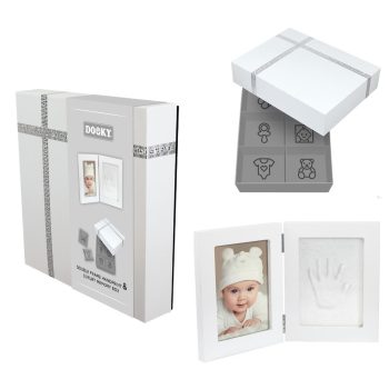 Biała podwójna ramka z miejscem na zdjęcie i odcisk dłoni niemowlaka z pudełkiem pamięci dla dziecka. Dooky Odcisk bobasa podwójna ramka i MEMORY BOX