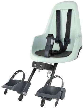 Fotelik rowerowy dla dziecka miętowy z czarnymi pasami i podnóżkami. Bobike Fotelik row. GO MINI marshmallow mint