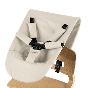 Siedzisko niemowlęce do krzesełka do karmienia beżowe z pasami bezpieczeństwa dla dziecka. Leander Newborn Seat do krzesełka do karmienia Louie i Classic Cappuccino