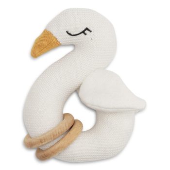Biała dziergana grzechotka w kształcie łabędzia z drewnianymi pierścieniami dla niemowlaka. Vanilla Copenhagen Grzechotka gryzak Swan 0+