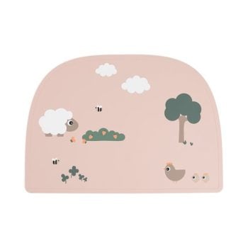 Silikonowa podkładka na stół w kolorze pudrowym z motywem owiec, ptaków, drzew i chmur dla dziecka. Done by Deer Silikonowa Podkładka na Stół Tiny Farm Powder