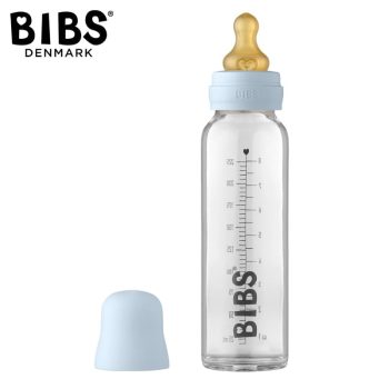 Szklana butelka do karmienia dla niemowląt 225 ml z niebieską nasadką i smoczkiem antykolkowym. BIBS BABY GLASS BOTTLE BABY BLUE Antykolkowa Butelka Szklana dla Niemowląt 225 ml