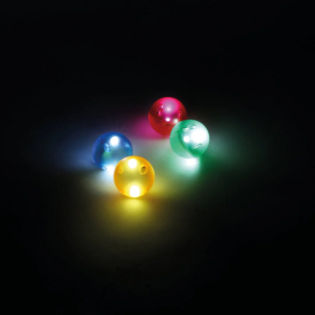 Cztery kolorowe kulki magnetyczne świecące na różne kolory do zabawy dla dzieci. Cleverclixx Klocki magnetyczne Balls Pack Dazzling Lights 4el