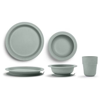 Zestaw do karmienia dla dzieci talerz miseczka kubek w kolorze zielonym Pebble Green. Elodie Details Zestaw obiadowy dla dzieci Pebble Green