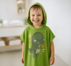 Zielone ponczo kąpielowe z kapturem dla dziecka z nadrukiem dinozaura 2-5 lat. Sassi Okrycie kąpielowe z kapturem 100% cotton Dinozaur 2–5 l