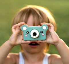 Aparat fotograficzny dla dzieci w kształcie misia w kolorze zielonym. Kiimento Aparat dla Dzieci Miś Mikayo