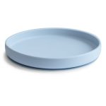 Silikonowy talerzyk dla dziecka w kolorze jasnoniebieskim z przyssawką. Mushie Silikonowy Talerzyk dla Dziecka z Przyssawką Powder Blue