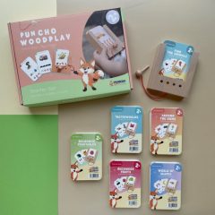 Zestaw edukacyjnych kart do gry logicznej dla dzieci 2 plus pudełko i 6 zestawów kart z ilustracjami zwierząt i pojazdów. Kölner Lernspiele WiemTo Zestaw dla dzieci 2+ Pudełko WiemTo i 6 Zestawów Kart